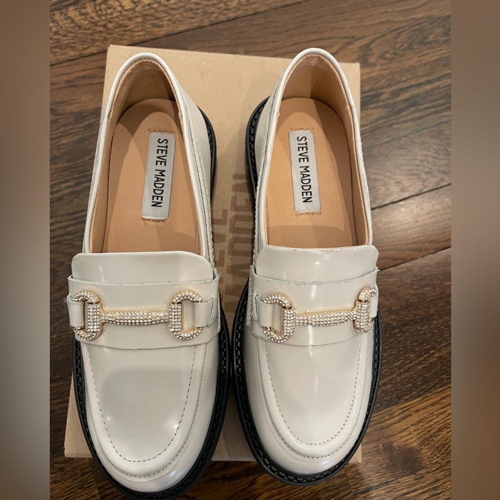 Steve Madden girl Jvanessa loafers size 2
